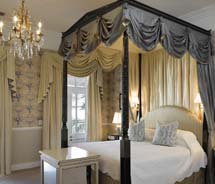 Mount Nelson Hotel is a five-star property that attracts the rich and famous.  // © 2012 Mount Nelson Hotel